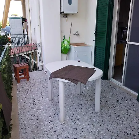 Casa Costigliola *